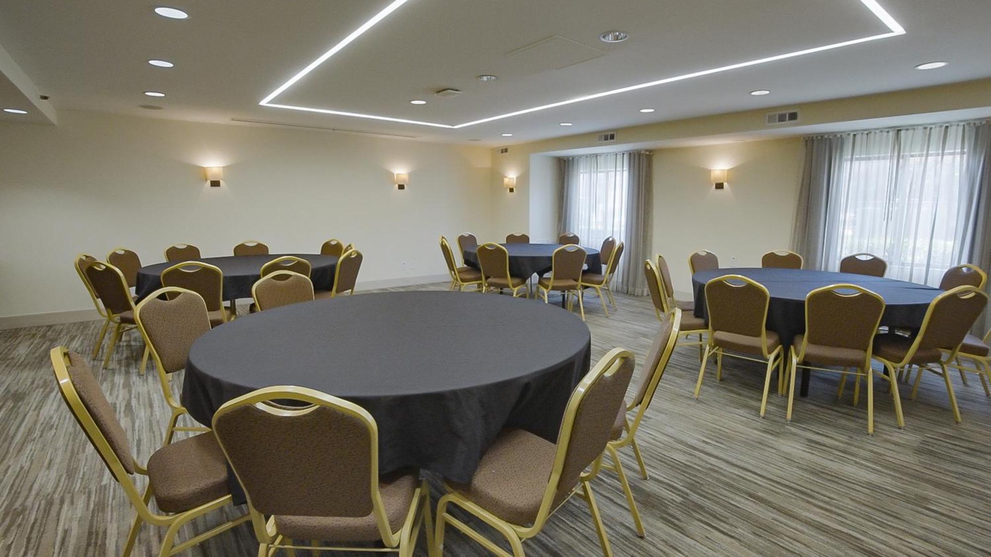 Holiday Inn Irving Las Colinas By Ihg Dış mekan fotoğraf