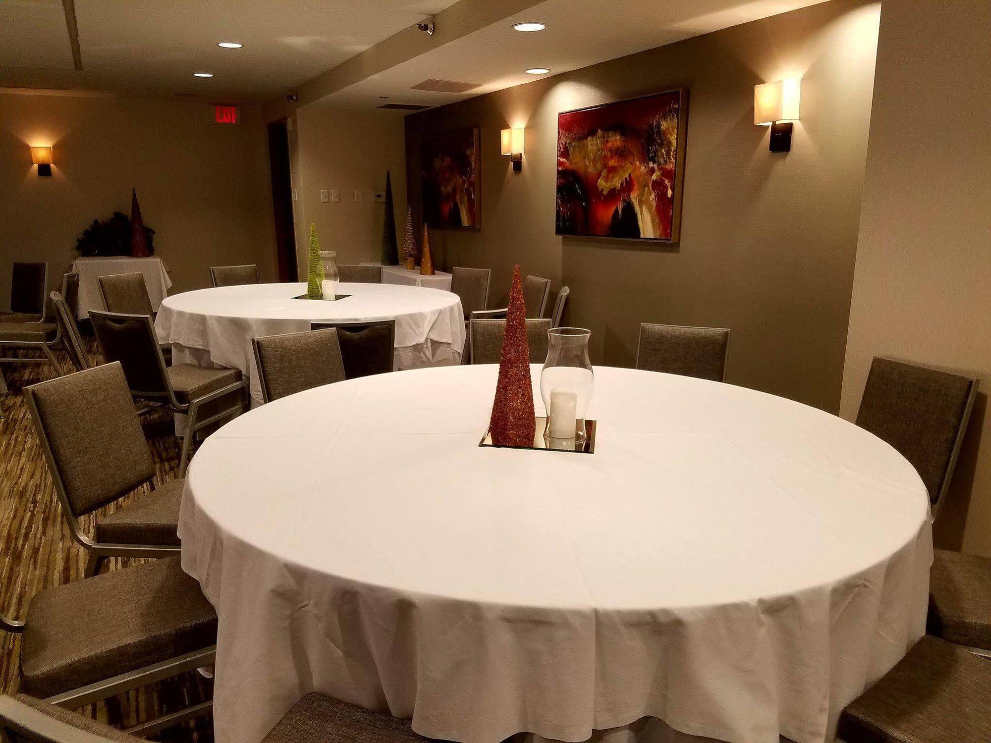 Holiday Inn Irving Las Colinas By Ihg Dış mekan fotoğraf